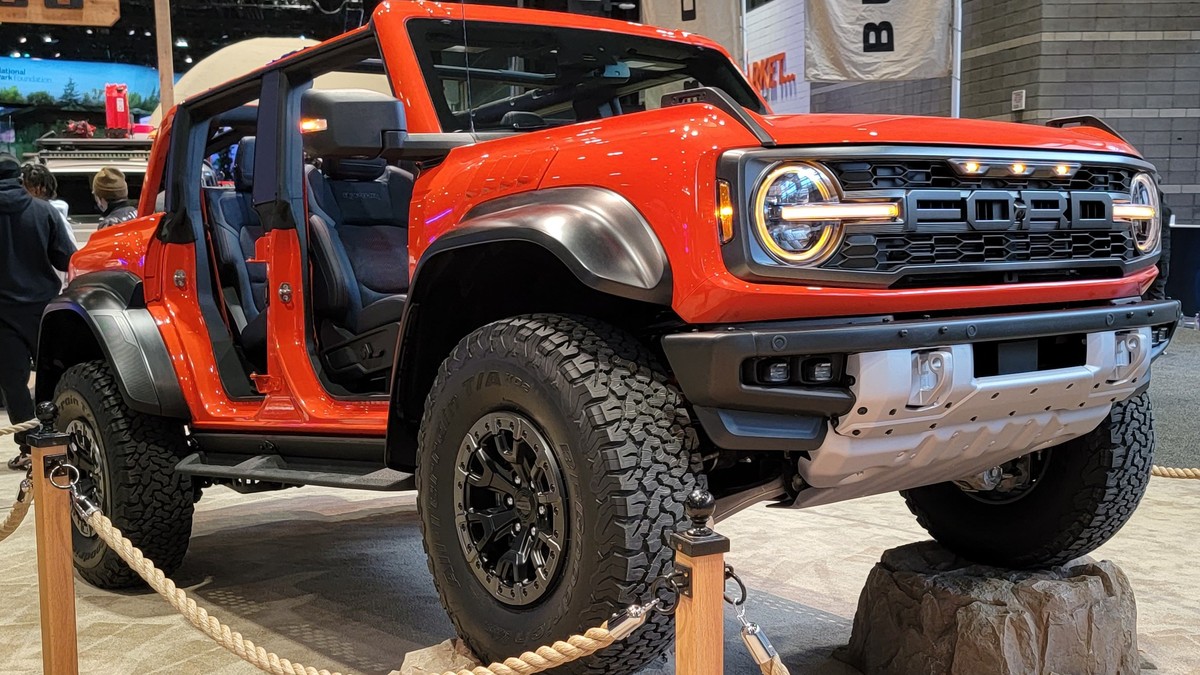 Ford Bronco Raptor context image for NHTSA recall 26V468000
