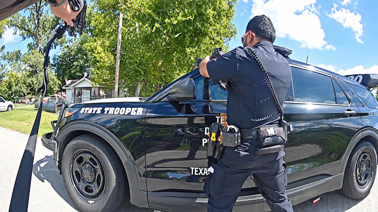 Houston rifle front porch shooting video