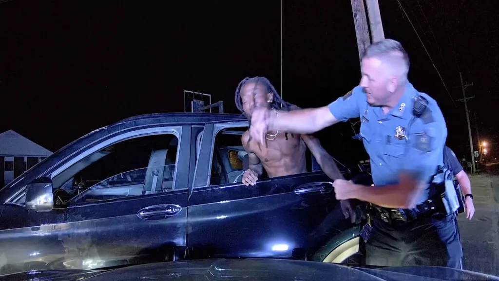 Arkansas trooper dreadlocks arrest video
