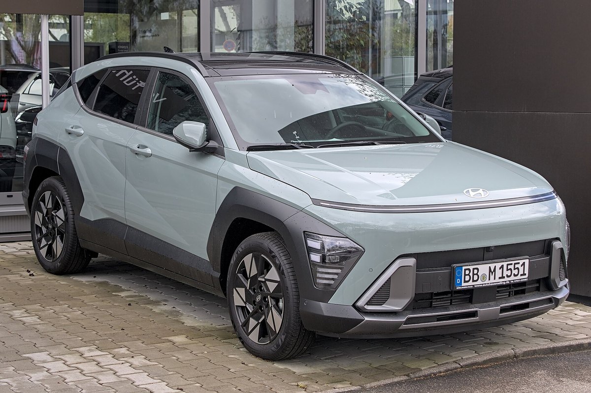Hyundai Kona second-generation compact crossover front three-quarter view